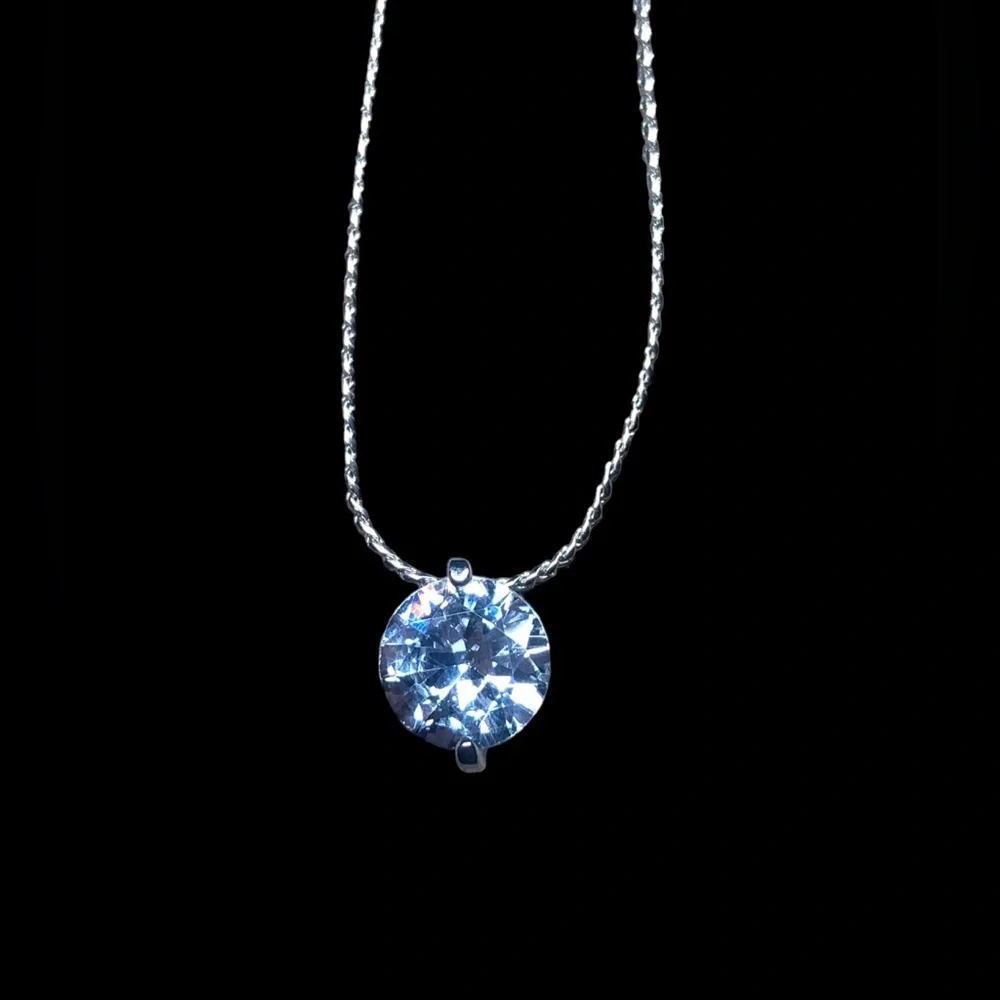 🕸️5/$25 NWOT Little Girls Sparkling Solitaire Gem Silver Necklace